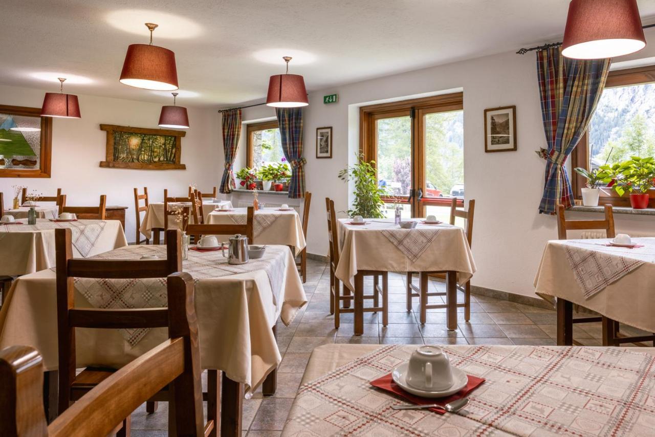 Le Reve Bed and Breakfast Courmayeur Buitenkant foto