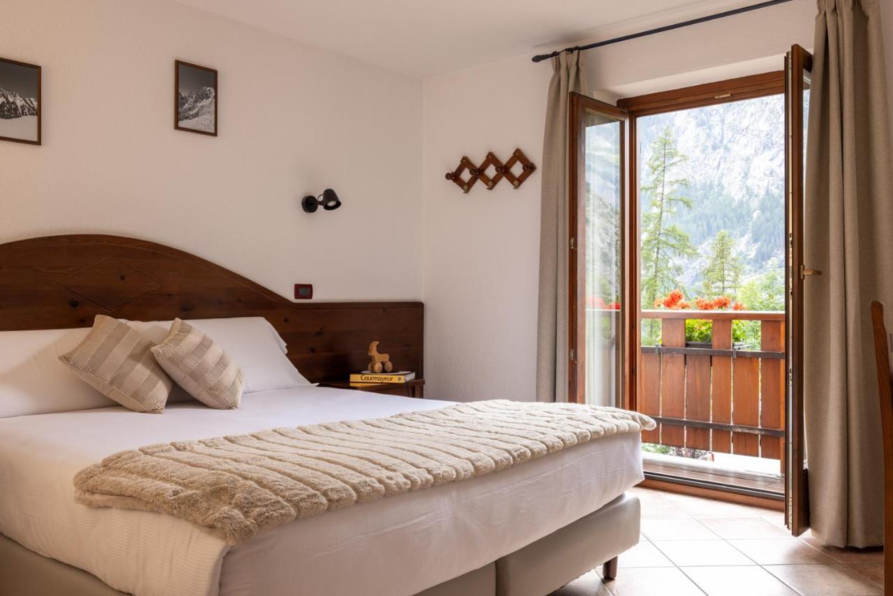 Le Reve Bed and Breakfast Courmayeur Buitenkant foto