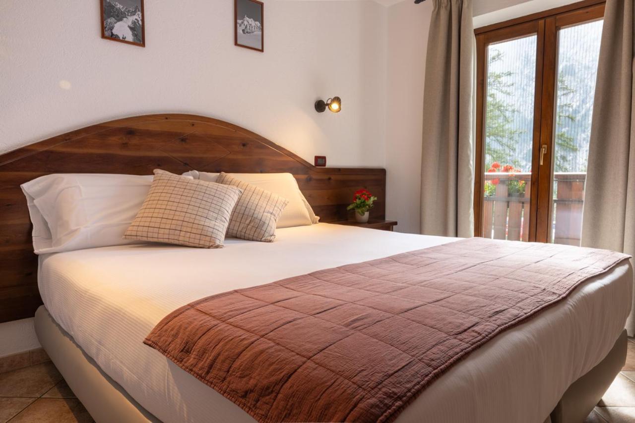 Le Reve Bed and Breakfast Courmayeur Buitenkant foto